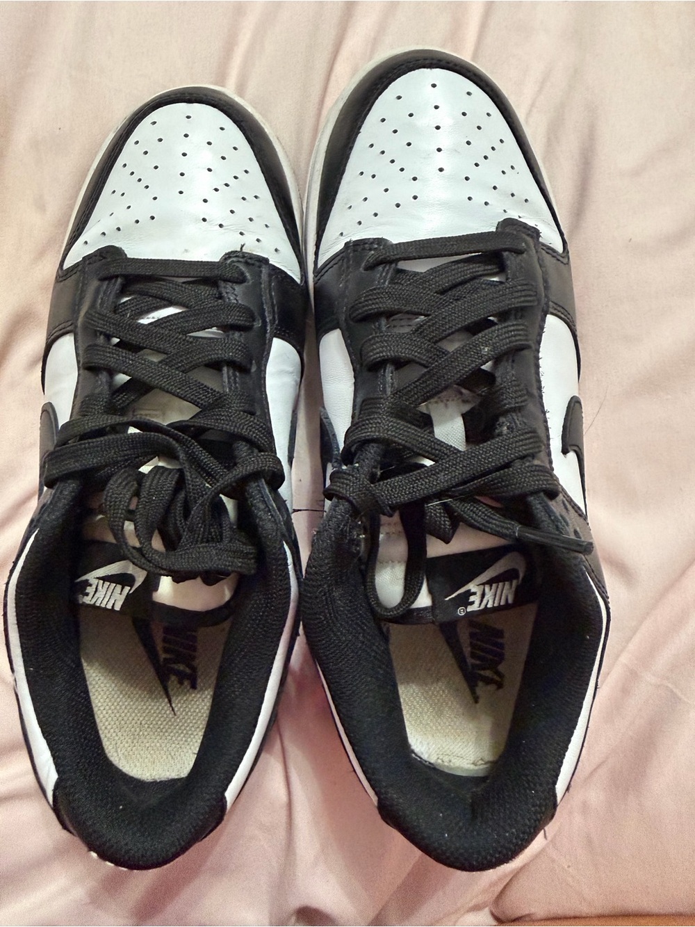 Nike Women’s Black/White Low-Top Sneakers